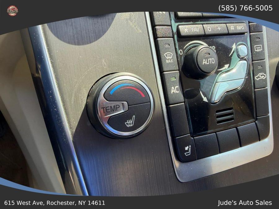 Volvo S60 photo 21