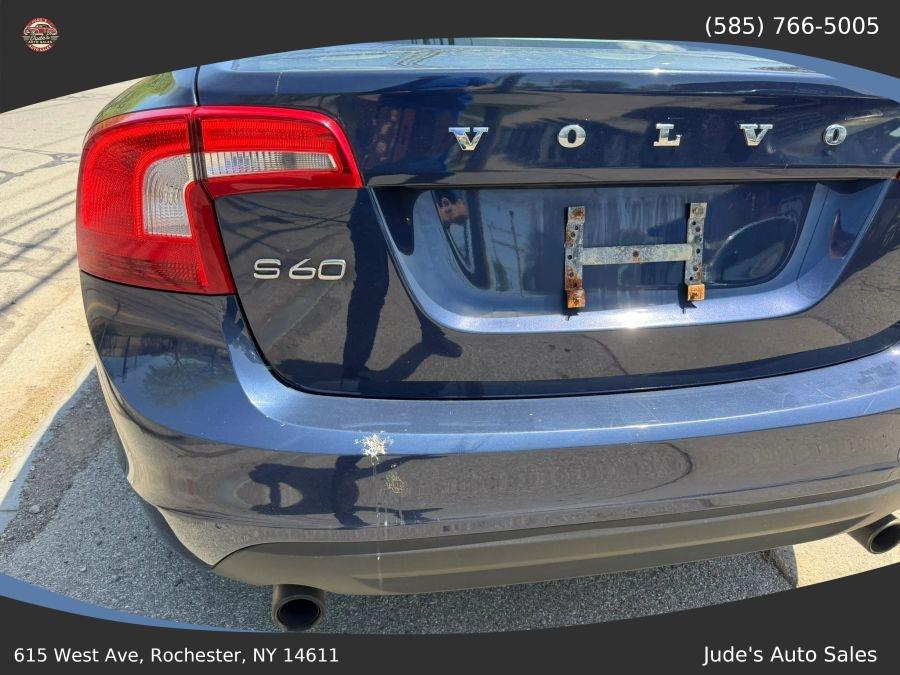 Volvo S60 photo 9