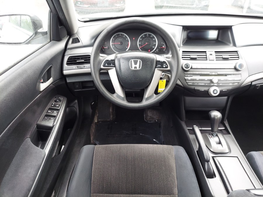 2010 Honda Accord LX - Photo 9