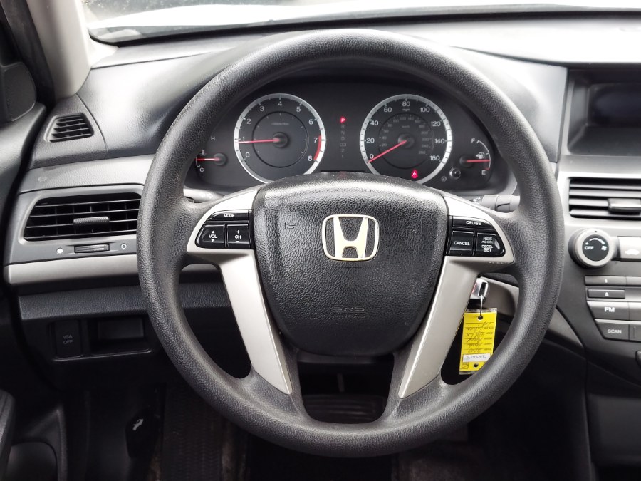 2010 Honda Accord LX - Photo 11