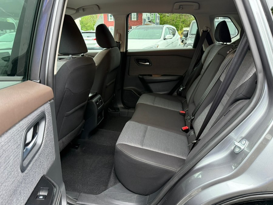 2021 Nissan Rogue SV - Photo 20