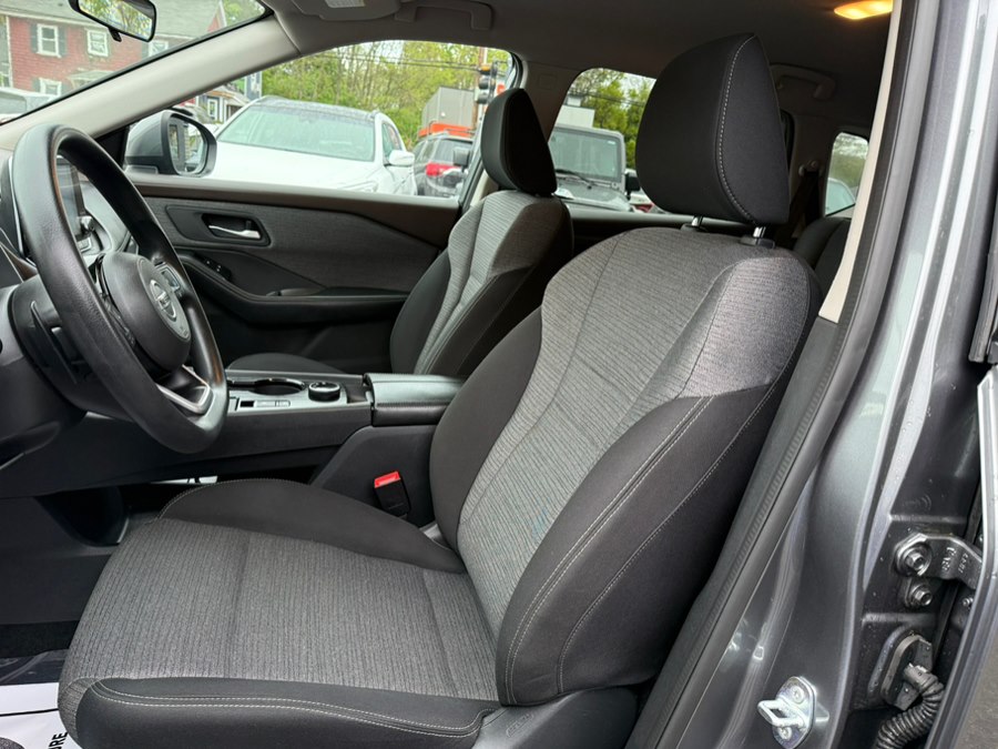 2021 Nissan Rogue SV - Photo 11