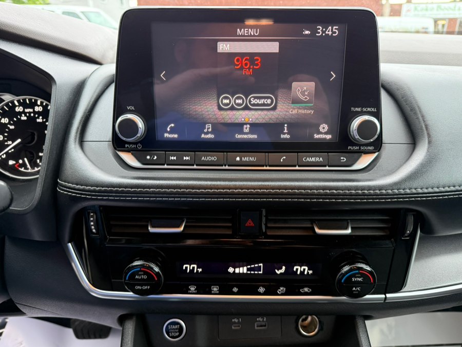 2021 Nissan Rogue SV - Photo 16