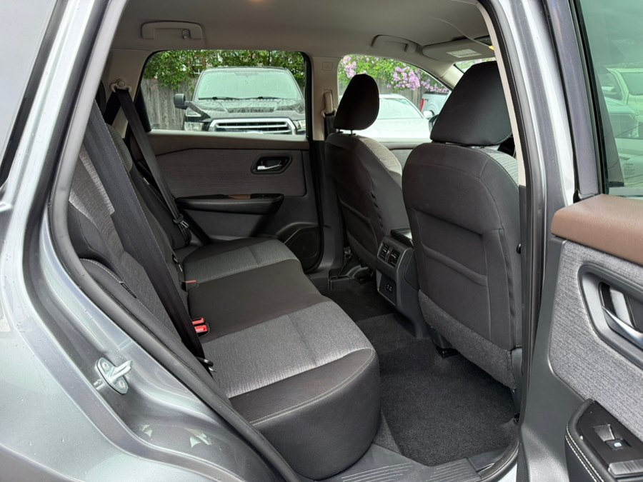 2021 Nissan Rogue SV - Photo 22
