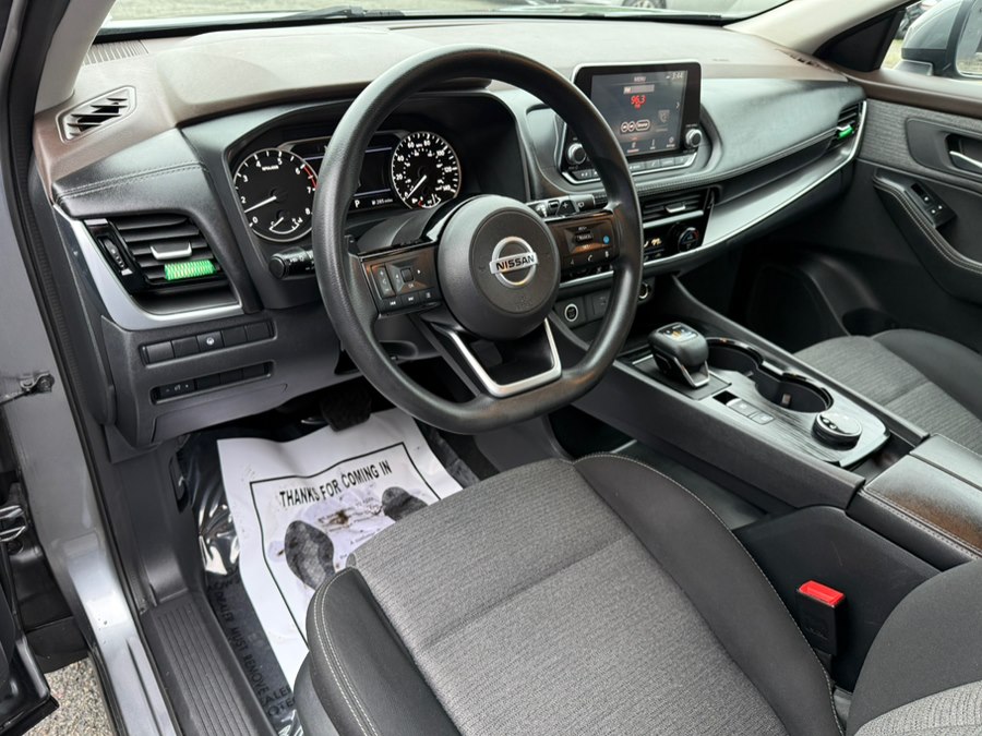 2021 Nissan Rogue SV - Photo 12