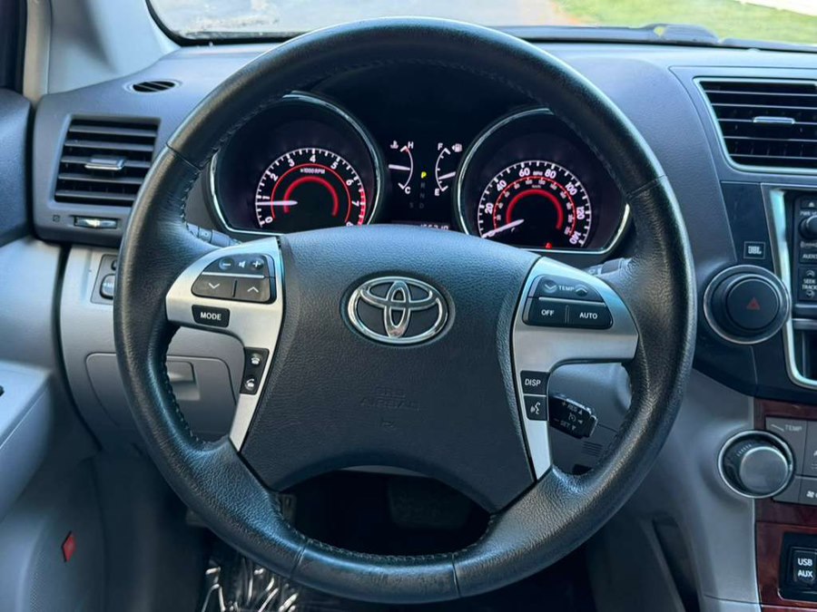 2013 Toyota Highlander Limited - Photo 17