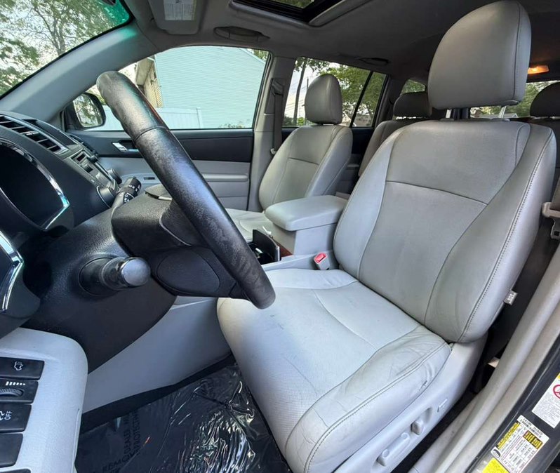 2013 Toyota Highlander Limited - Photo 10