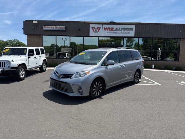 Used 2018 Toyota Sienna in Stratford, Connecticut | Wiz Leasing Inc. Stratford, Connecticut
