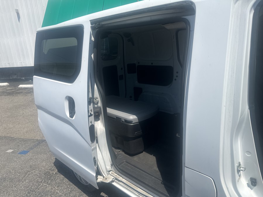 2015 Nissan NV200 S - Photo 8