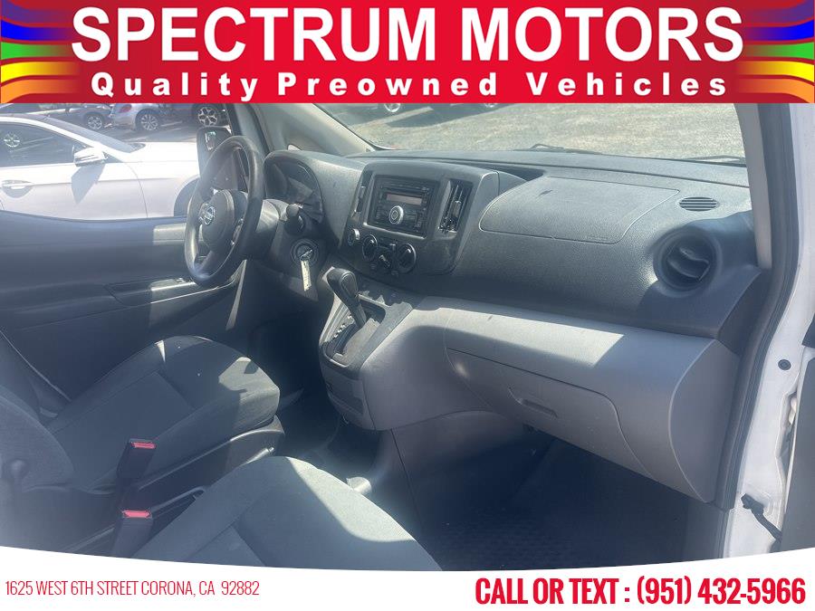 2015 Nissan NV200 S - Photo 14