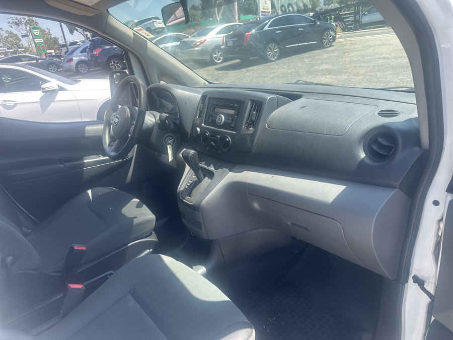2015 Nissan NV200 S - Photo 14