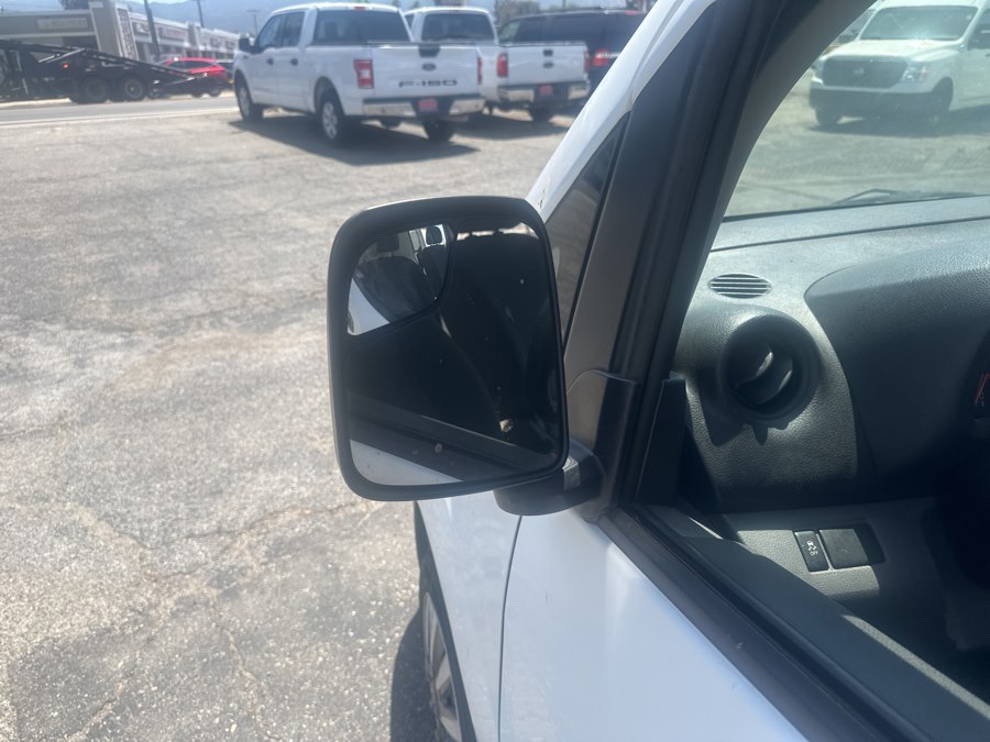 2015 Nissan NV200 S - Photo 12