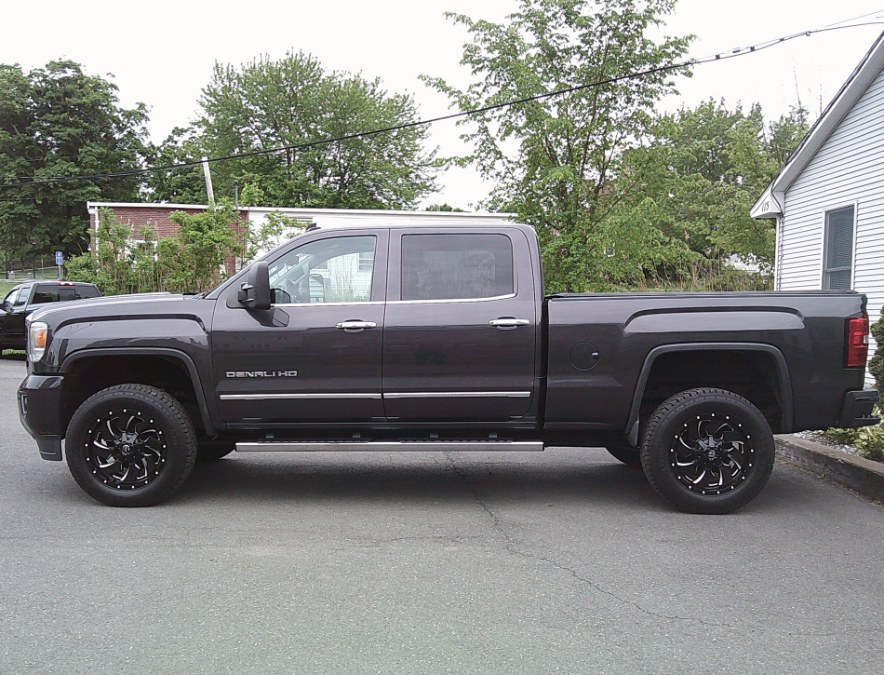 Gray (Iridium Metallic) 2015 GMC Sierra 2500HD Denali Crew Cab SB 4WD Pickup Truck Four-Wheel Drive Automatic