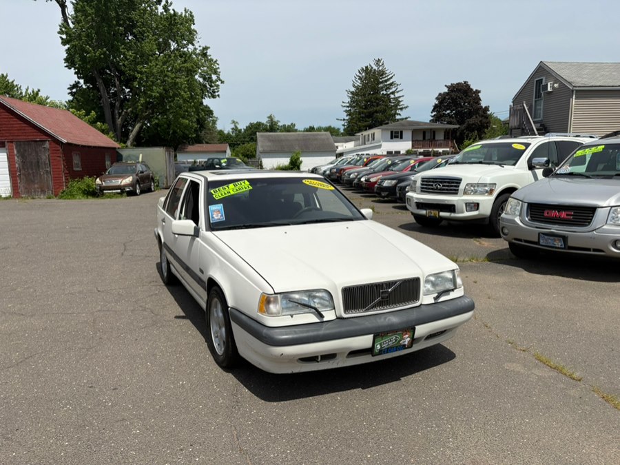 Used 1997 Volvo 850 in East Windsor, Connecticut | CT Car Co LLC. East Windsor, Connecticut