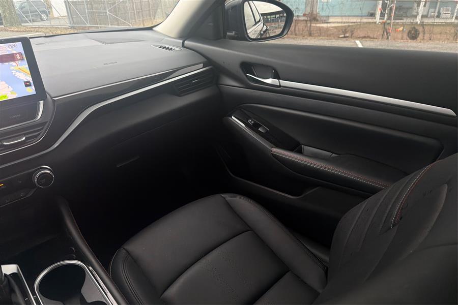 2024 Nissan Altima SR - Photo 20
