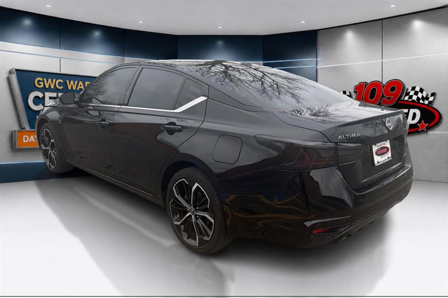 2024 Nissan Altima SR - Photo 6