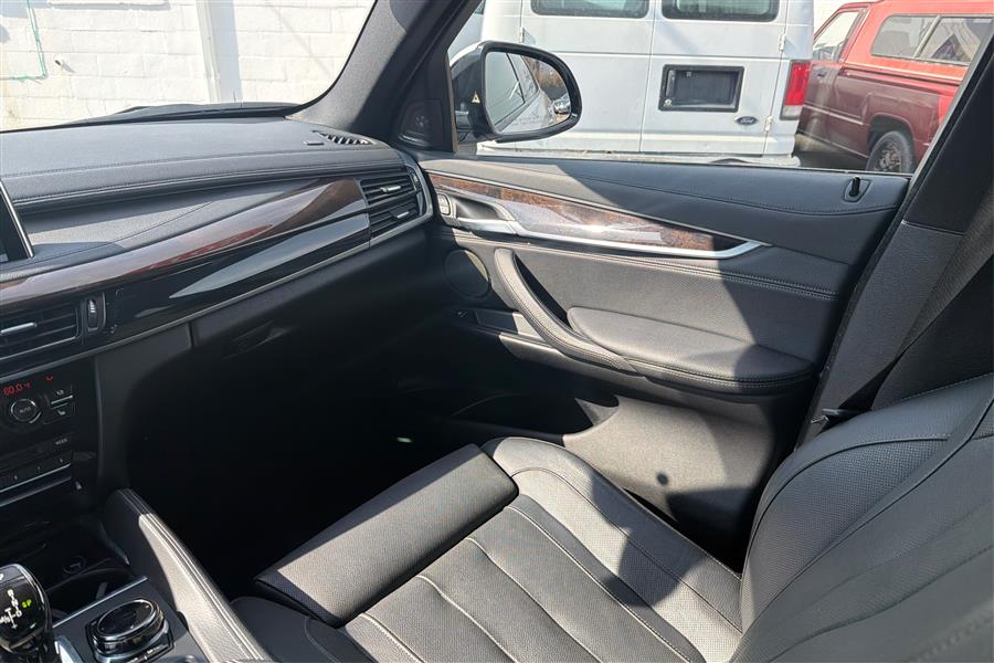 2017 BMW X6 xDrive50i - Photo 20