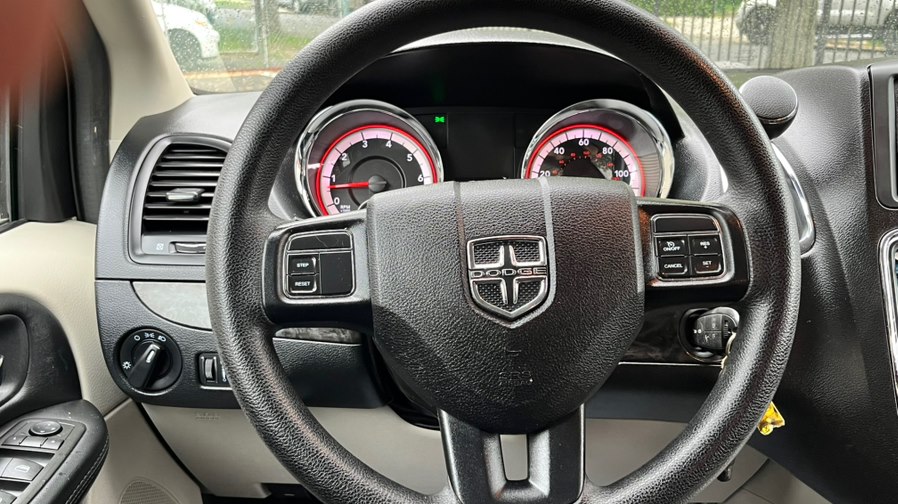 2015 Dodge Grand Caravan SXT - Photo 25