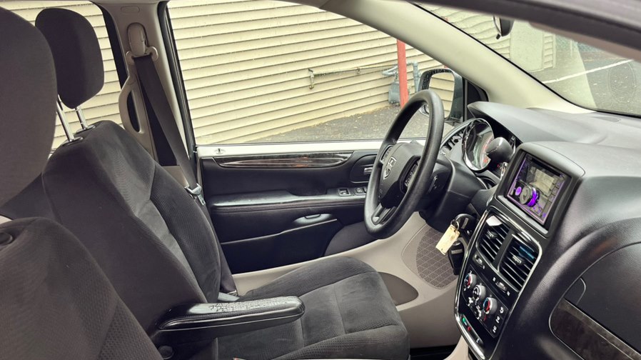 2015 Dodge Grand Caravan SXT - Photo 15