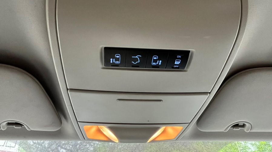 2015 Dodge Grand Caravan SXT - Photo 21