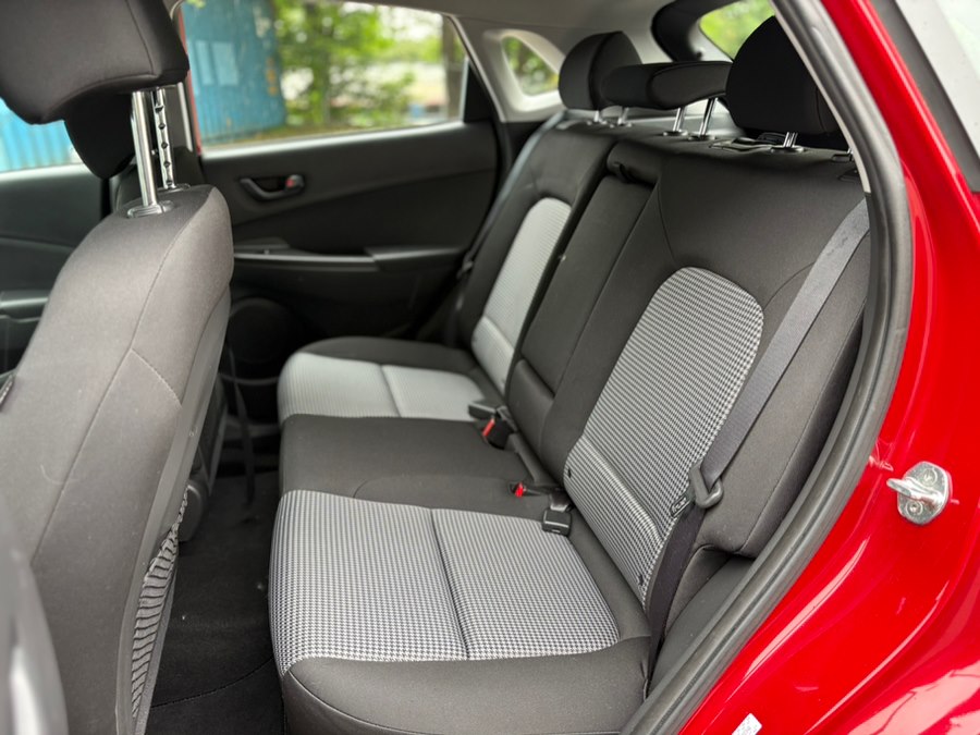 2021 Hyundai Kona SE - Photo 19