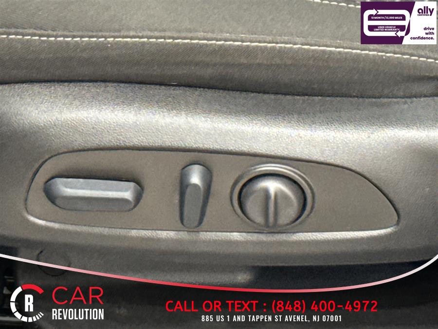 2023 GMC Acadia SLE - Photo 13