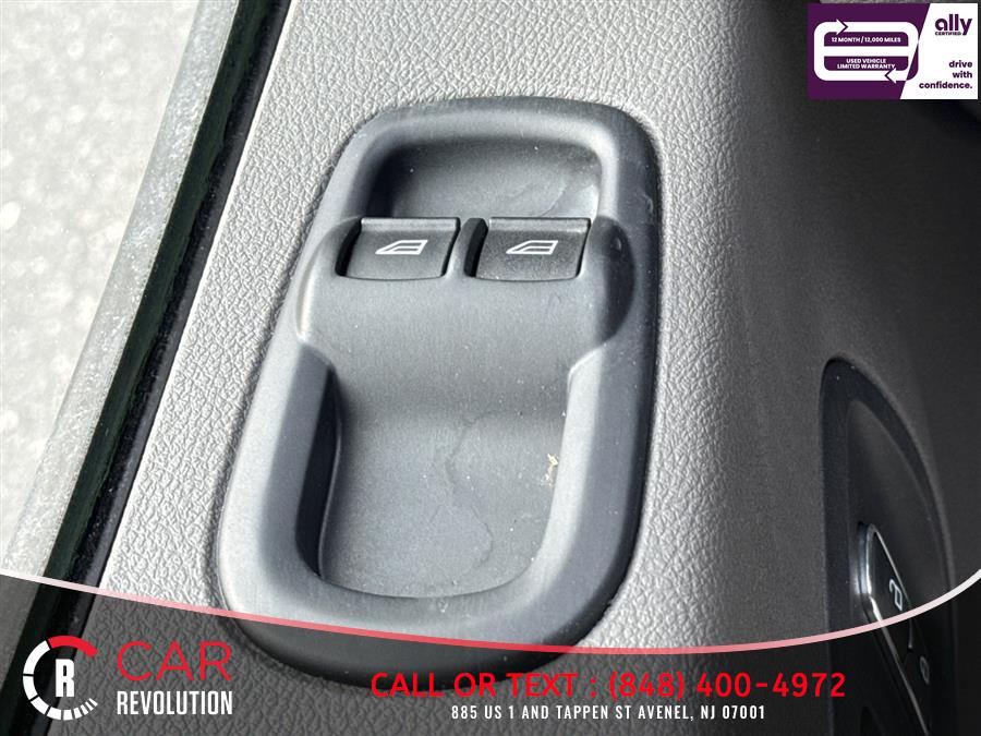 2022 Ford Transit Passenger Van XLT - Photo 29