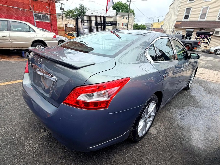 2011 Nissan Maxima SV - Photo 6