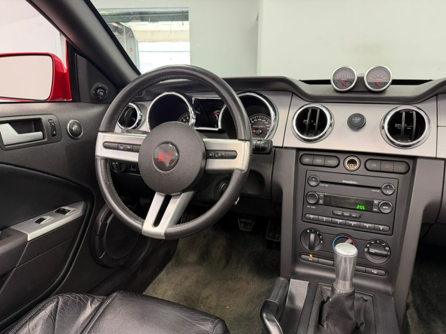 2005 Ford Mustang GT Premium - Photo 60