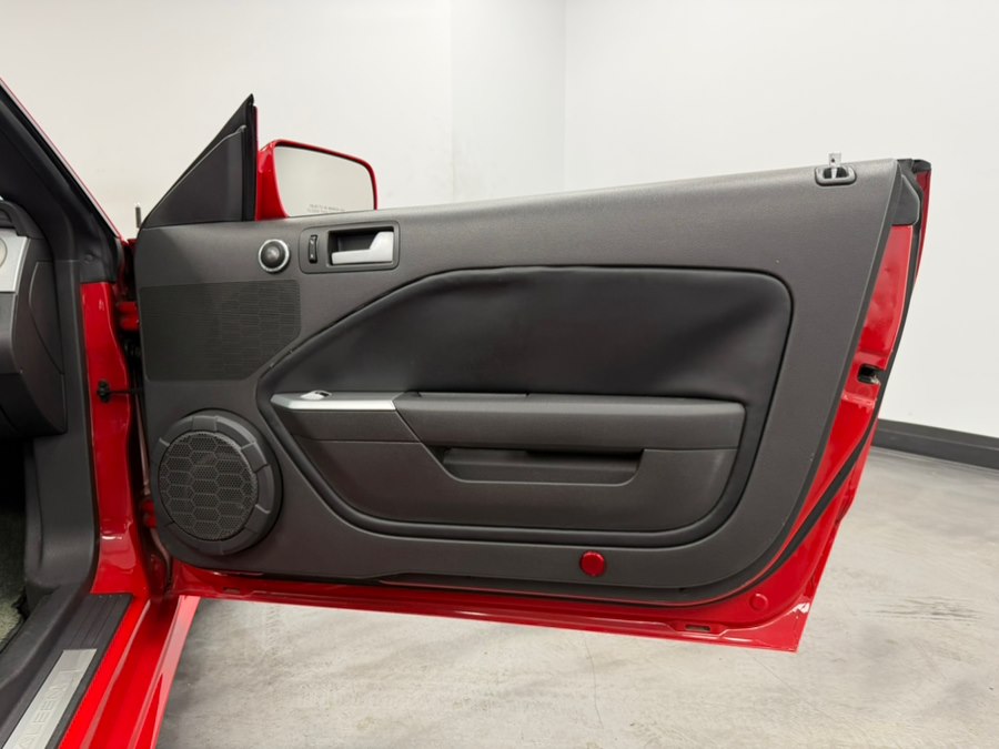 2005 Ford Mustang GT Premium - Photo 50
