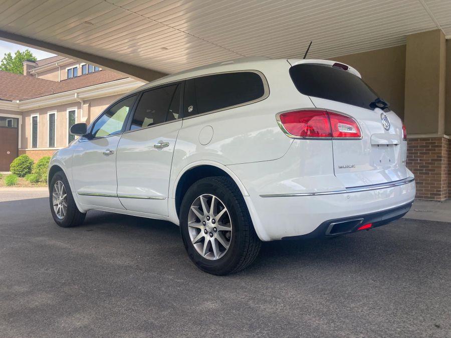 Buick Enclave photo 11