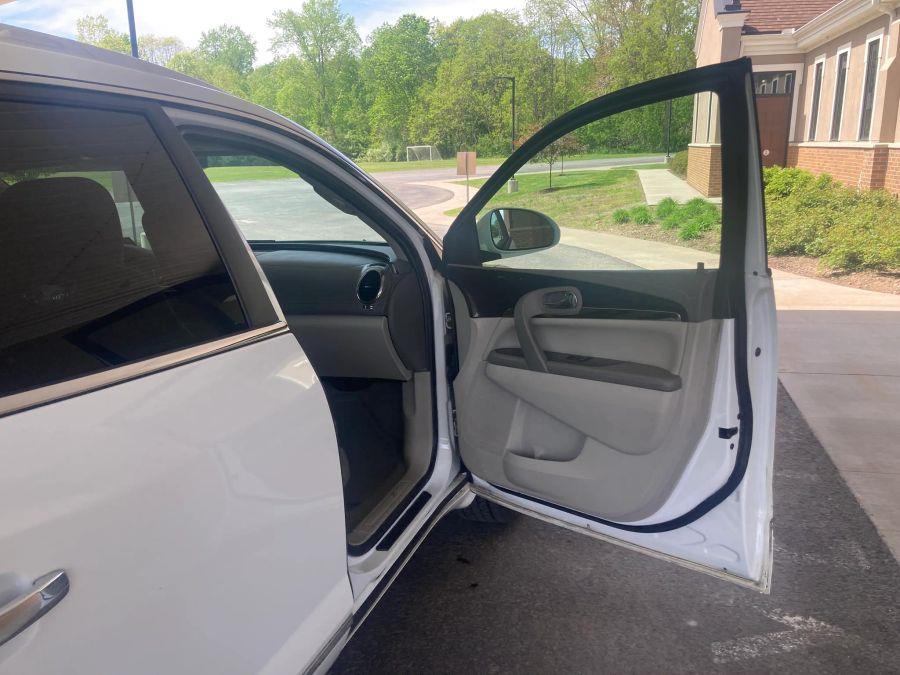 Buick Enclave photo 17