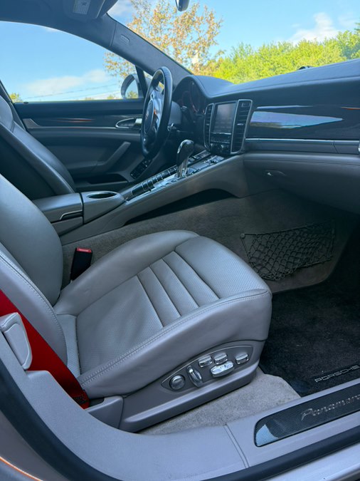 2013 Porsche Panamera GTS - Photo 8