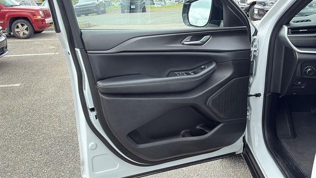 2023 Jeep Grand Cherokee L Altitude - Photo 7