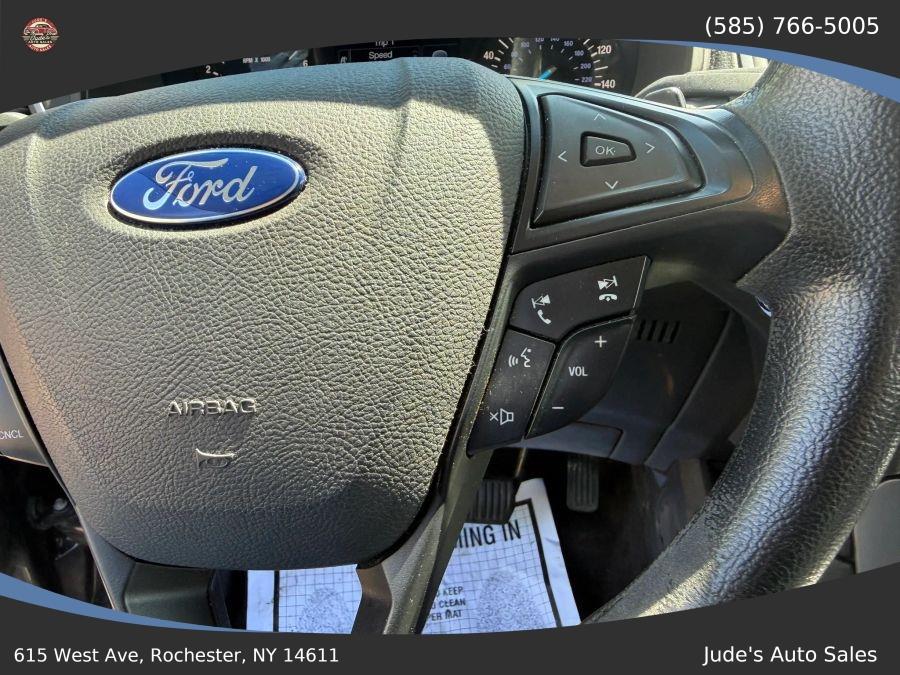 Ford Edge photo 16