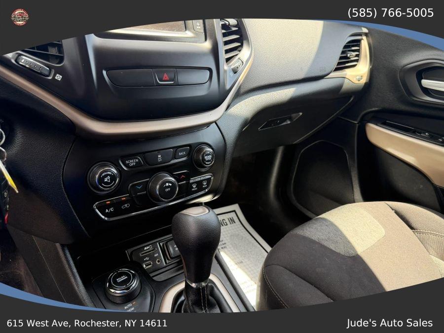Jeep Cherokee photo 22