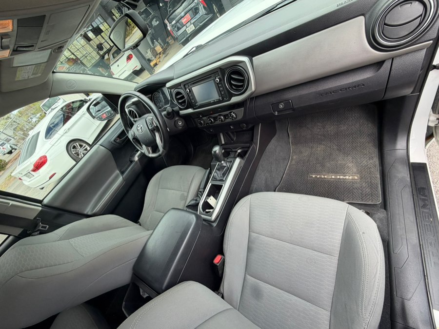 2016 Toyota Tacoma SR5 - Photo 14