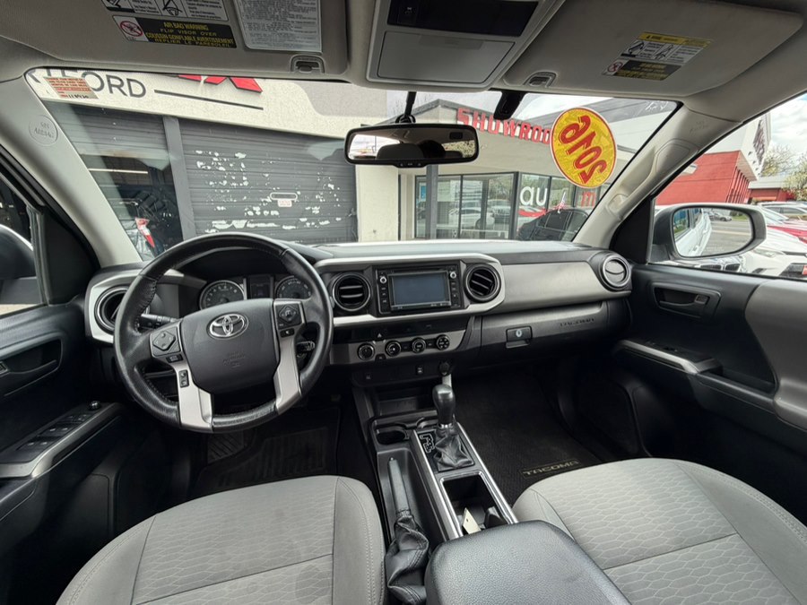 2016 Toyota Tacoma SR5 - Photo 9