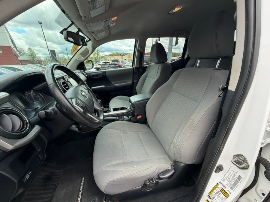2016 Toyota Tacoma SR5 - Photo 11