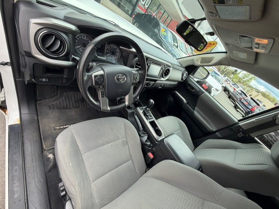 2016 Toyota Tacoma SR5 - Photo 12