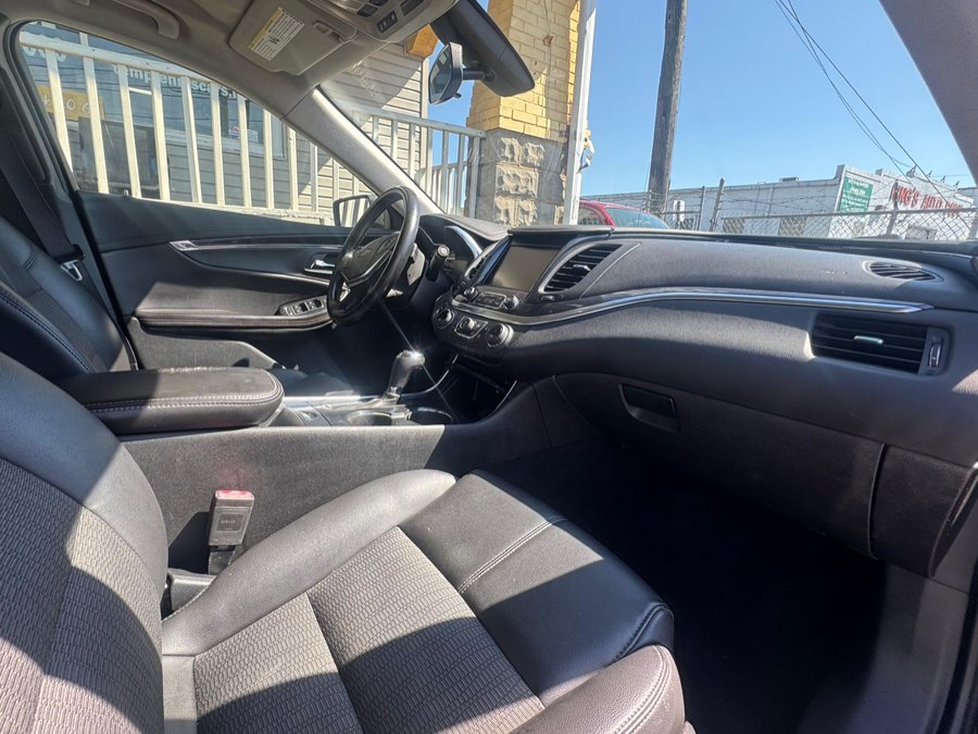 2018 Chevrolet Impala 1LT - Photo 14