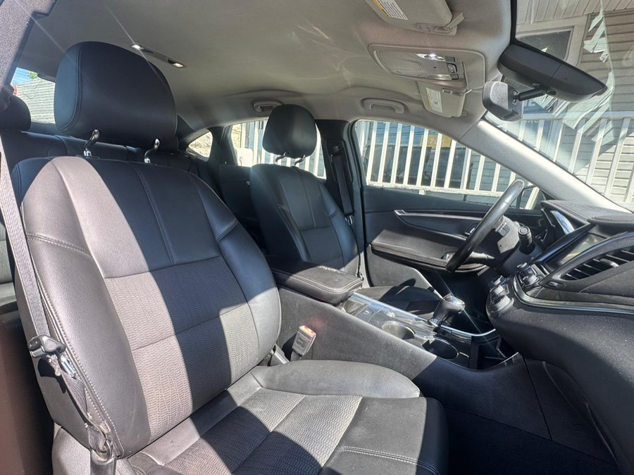 2018 Chevrolet Impala 1LT - Photo 13