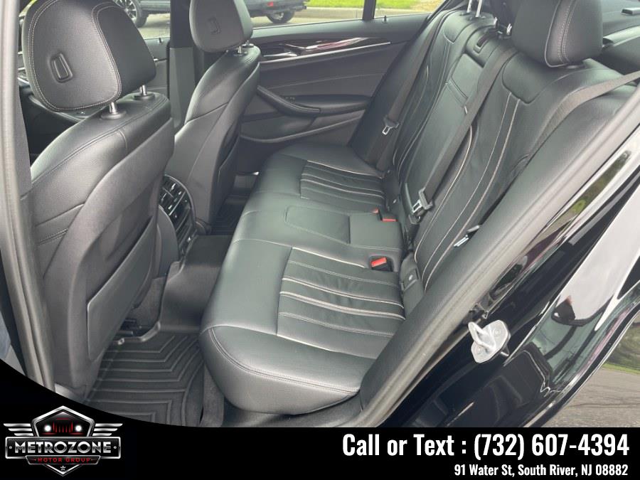 2017 BMW 5 Series 540i - Photo 13