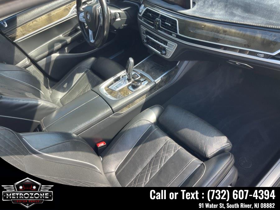2019 BMW 7 Series 750i - Photo 24
