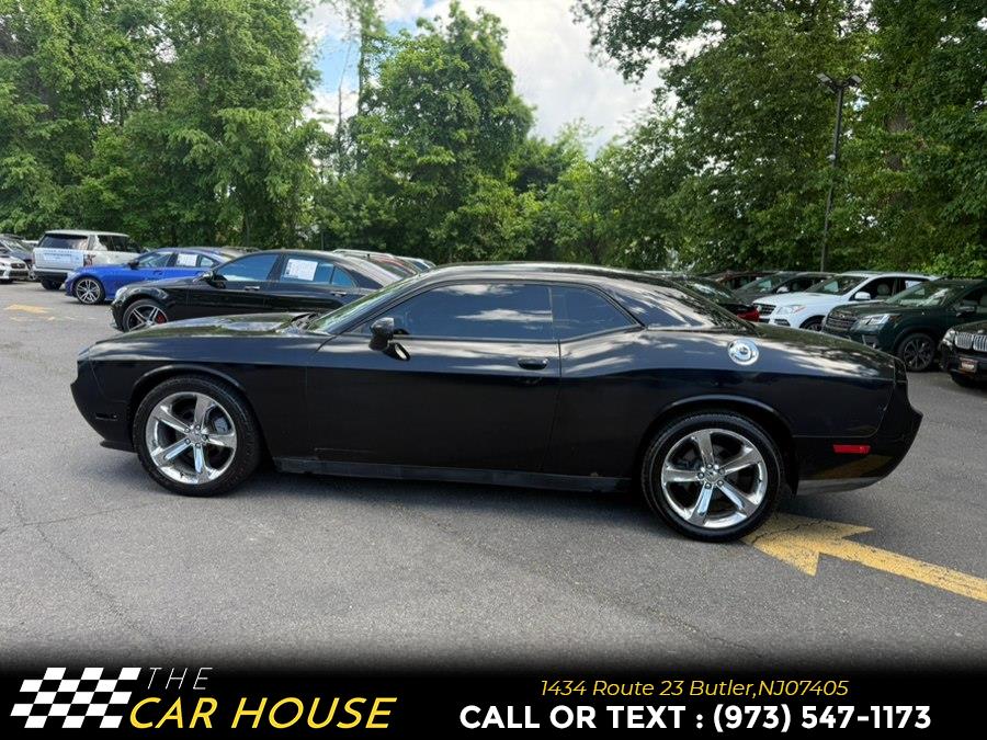 2014 Dodge Challenger SXT's photo