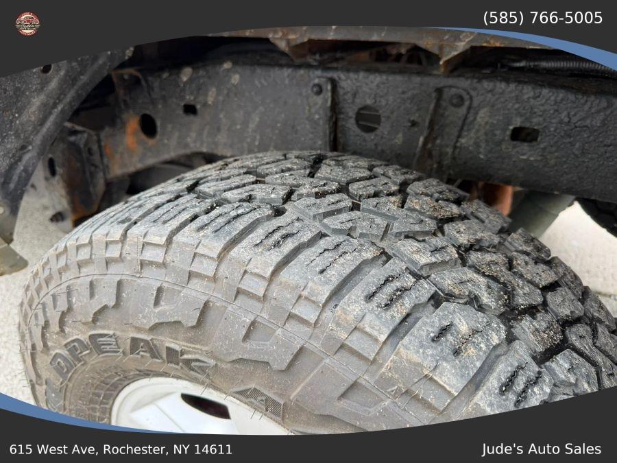 Toyota Tundra Double Cab photo 10