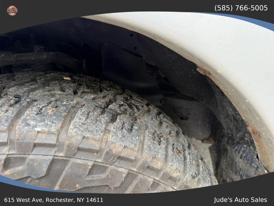 Toyota Tundra Double Cab photo 15