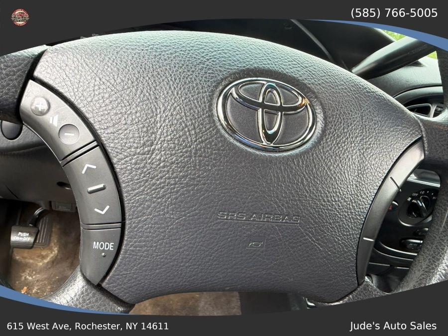 Toyota Tundra Double Cab photo 21