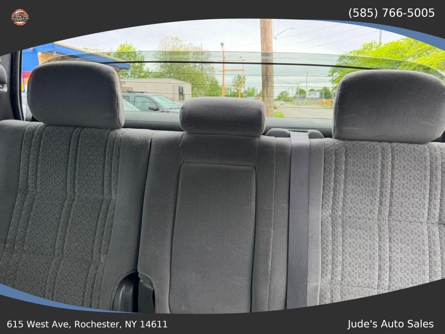 Toyota Tundra Double Cab photo 27