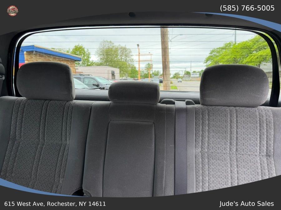 Toyota Tundra Double Cab photo 28
